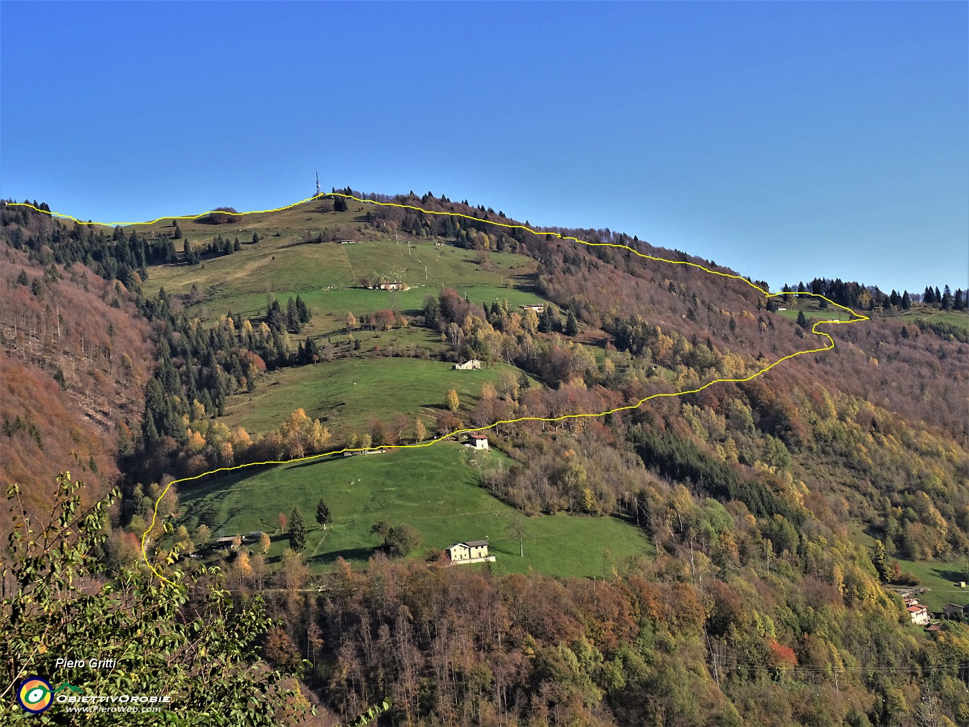 08 Vista sul percorso di salita alla Baita Campo (1442 m) .JPG -                                